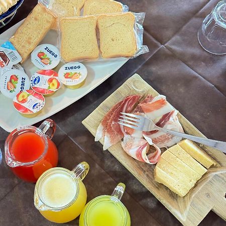 Bed and Breakfast Is Cubas Desulo Esterno foto