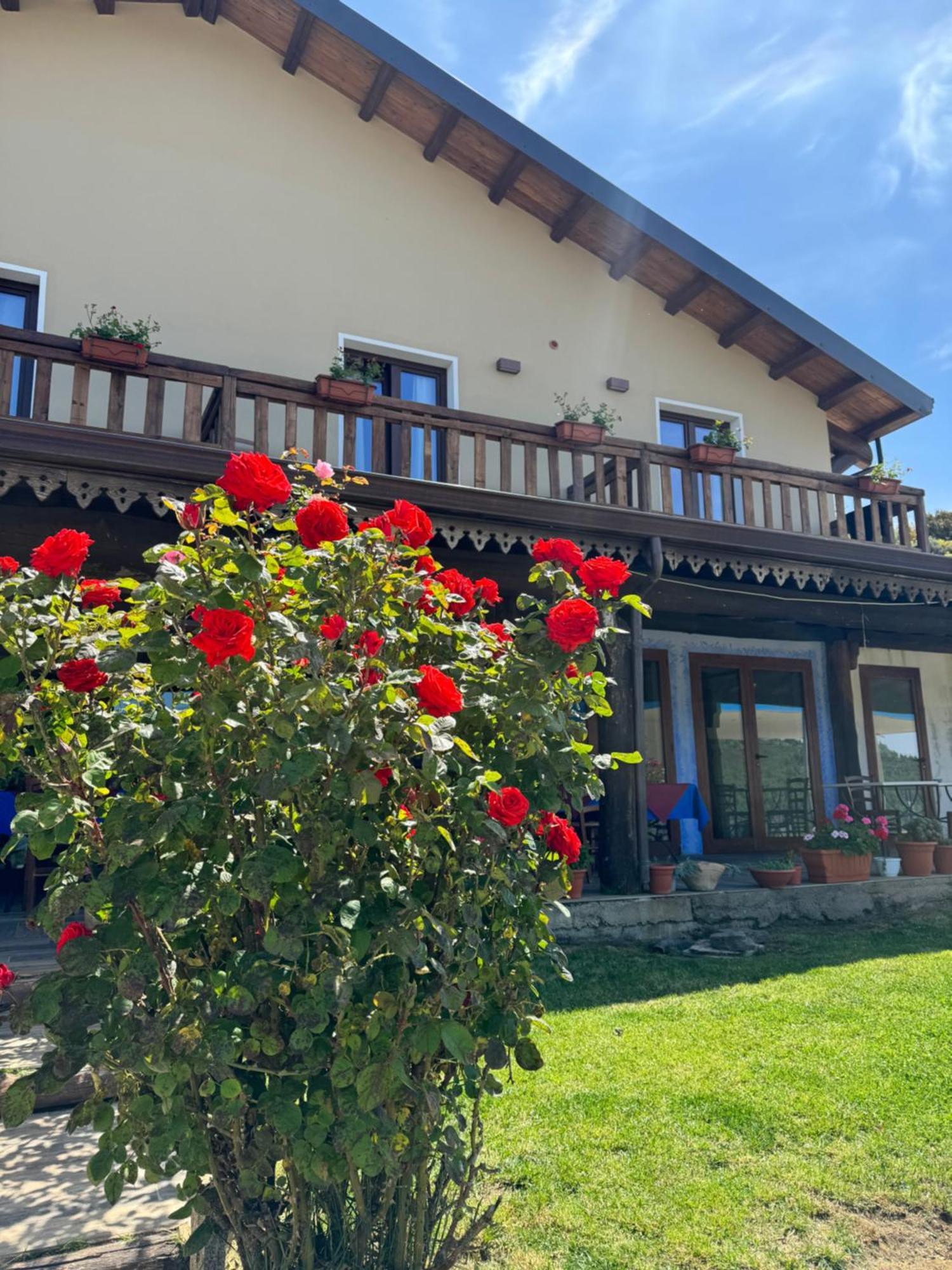 Bed and Breakfast Is Cubas Desulo Esterno foto