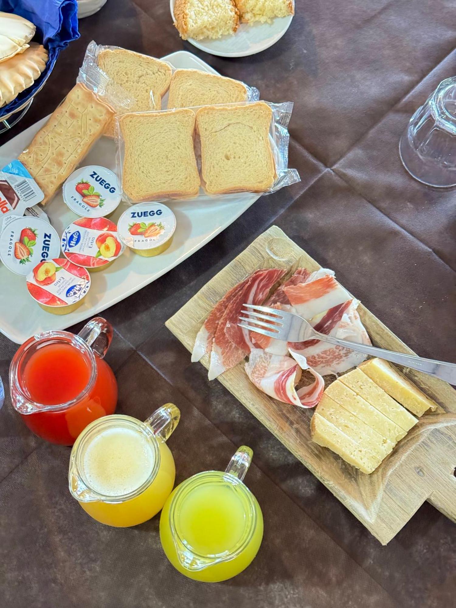 Bed and Breakfast Is Cubas Desulo Esterno foto