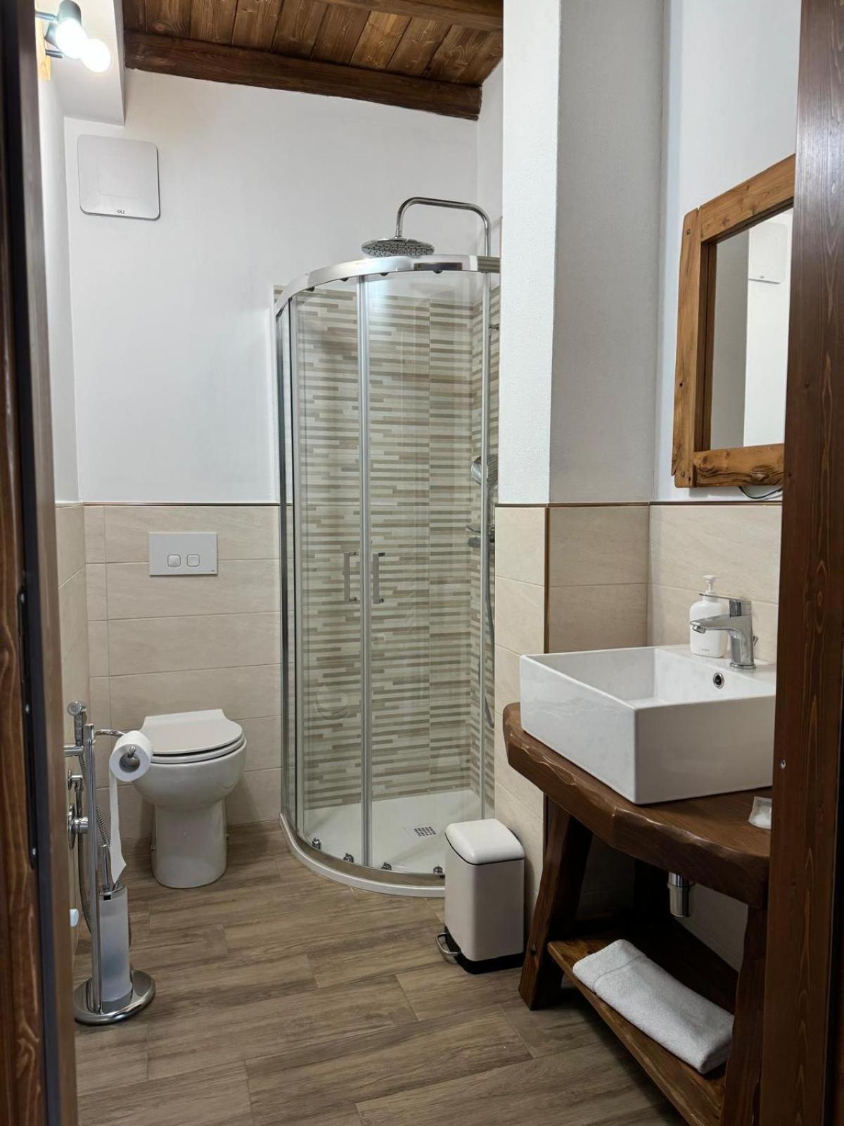 Bed and Breakfast Is Cubas Desulo Esterno foto
