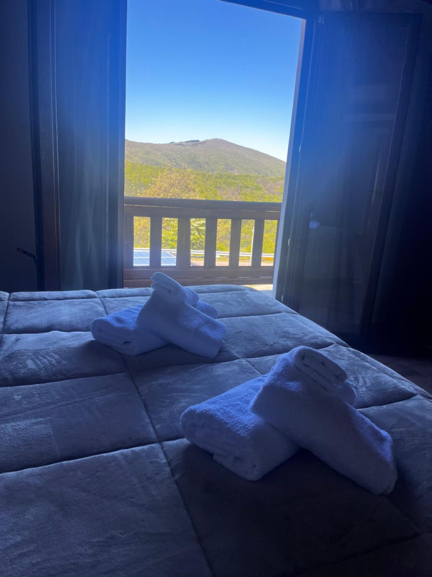 Bed and Breakfast Is Cubas Desulo Esterno foto