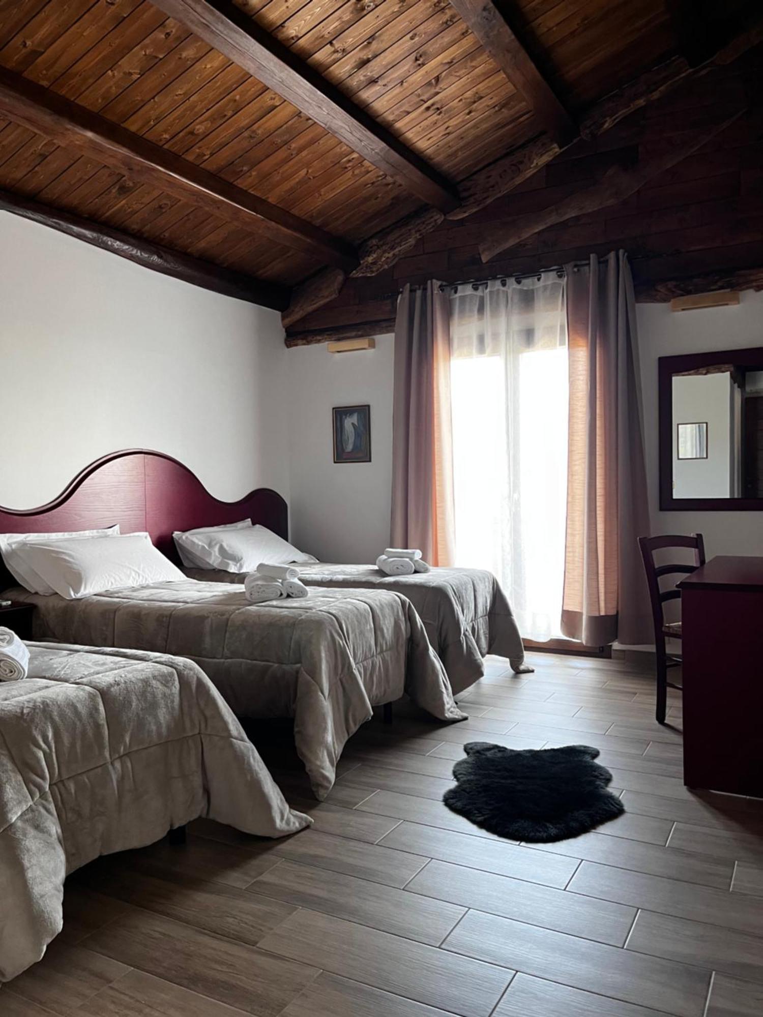 Bed and Breakfast Is Cubas Desulo Esterno foto